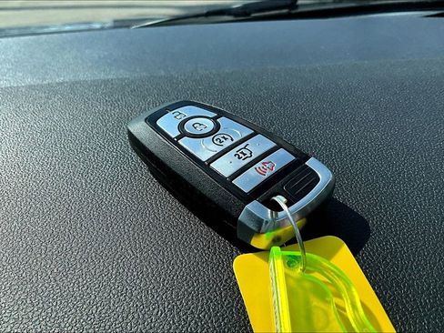 Used 2022 Ford Escape SEL w/ SEL Stealth AWD Package image 14