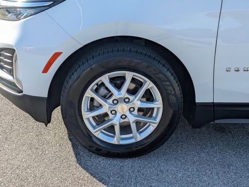 Used 2024 Chevrolet Equinox LT image 11