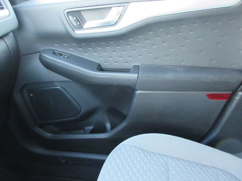 Used 2020 Ford Escape SE image 33