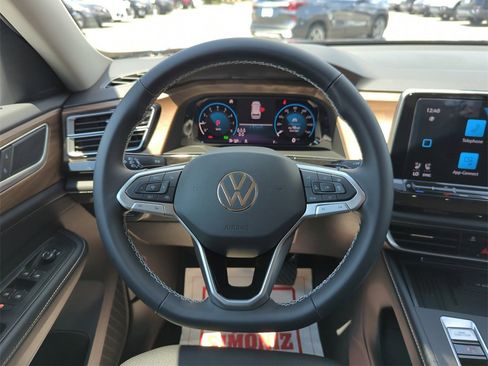 New 2026 Volkswagen Atlas SE image 21