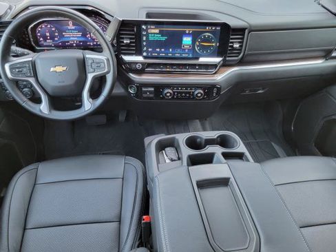 Used 2024 Chevrolet Silverado 1500 LT w/ Protection Package AWD/4WD image 31