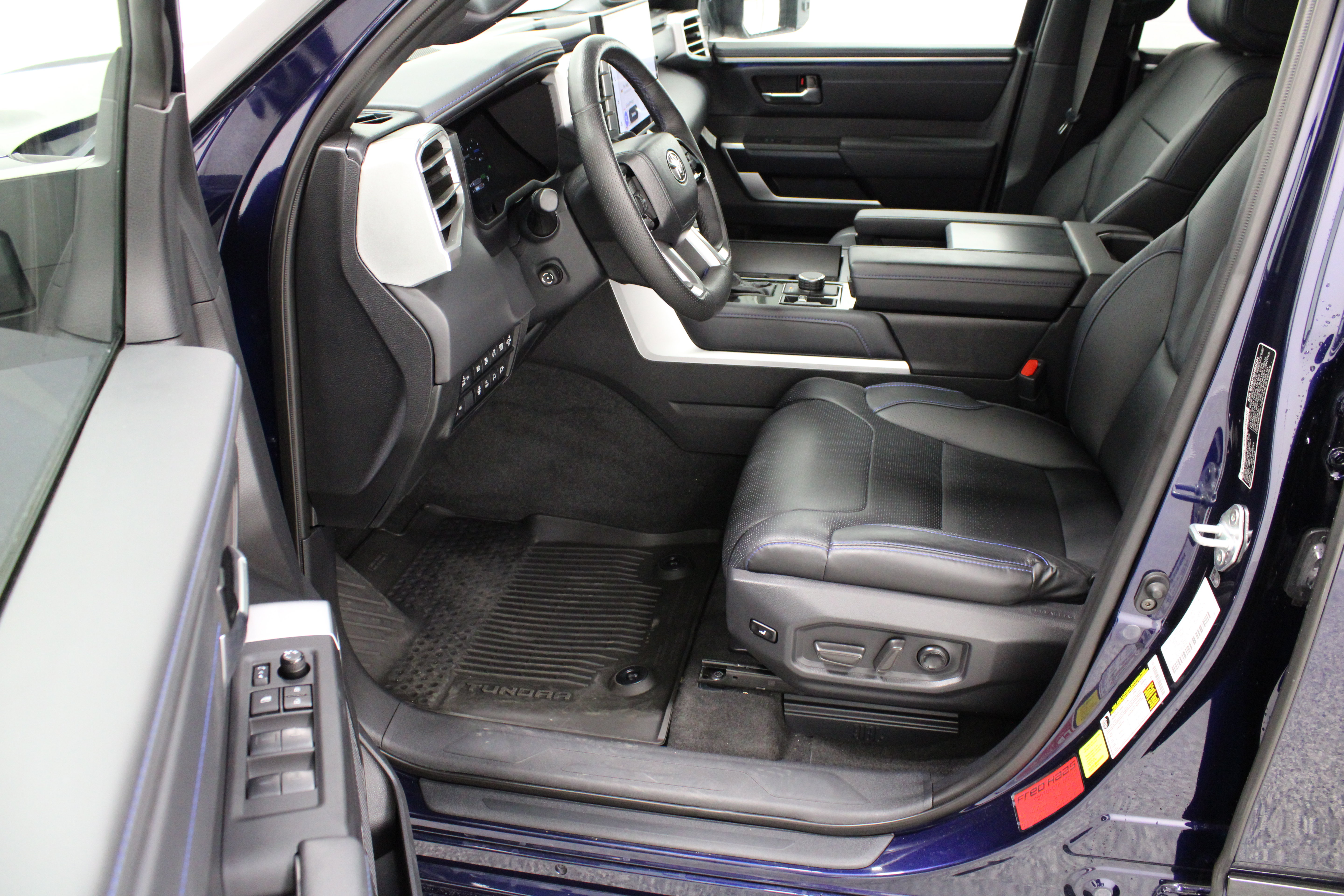 Used 2023 Toyota Tundra Platinum w/ Advanced Package AWD/4WD image 15
