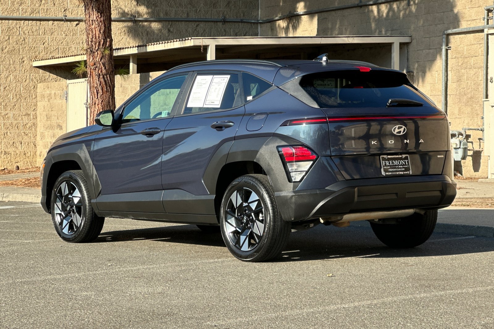 Used 2025 Hyundai Kona SEL AWD/4WD image 5