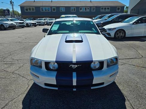 Used 2007 Ford Mustang GT RWD image 3
