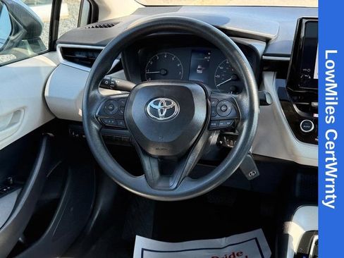 Used 2025 Toyota Corolla LE FWD image 14
