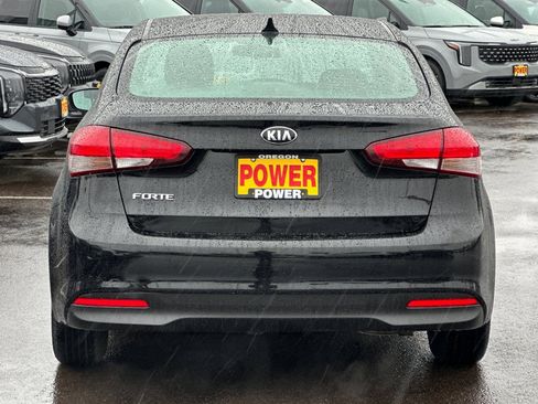 Used 2017 Kia Forte LX image 5