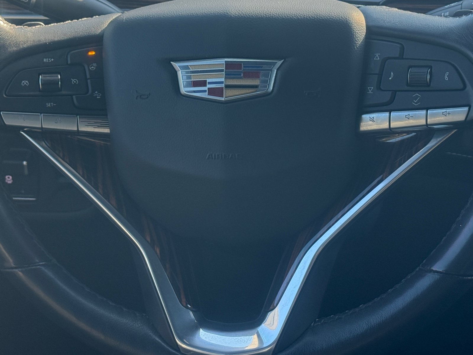 Used 2021 Cadillac Escalade Premium Luxury w/ Driver Assist Tech Package AWD/4WD image 19