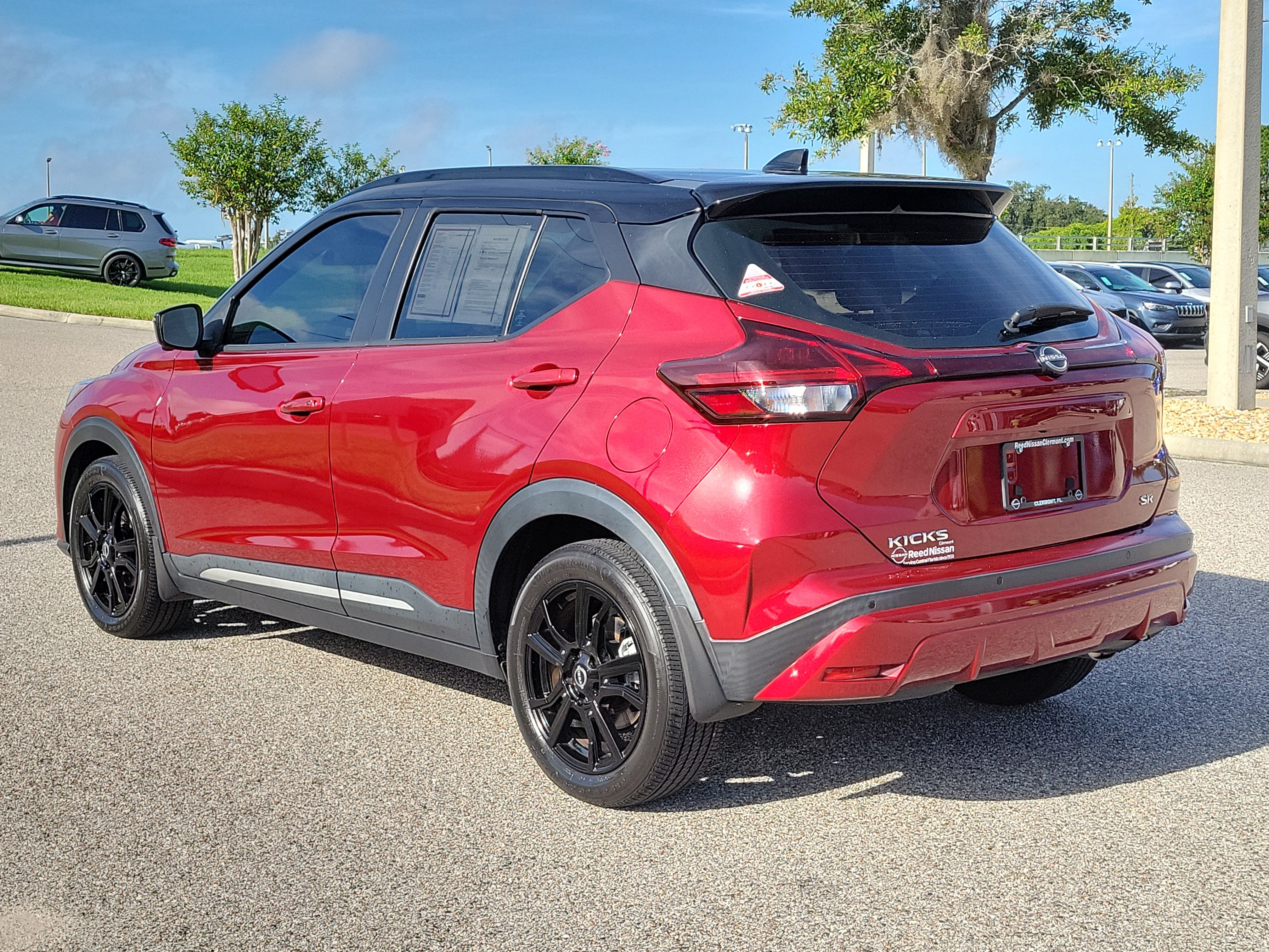 Certified 2023 Nissan Kicks SR FWD image 7