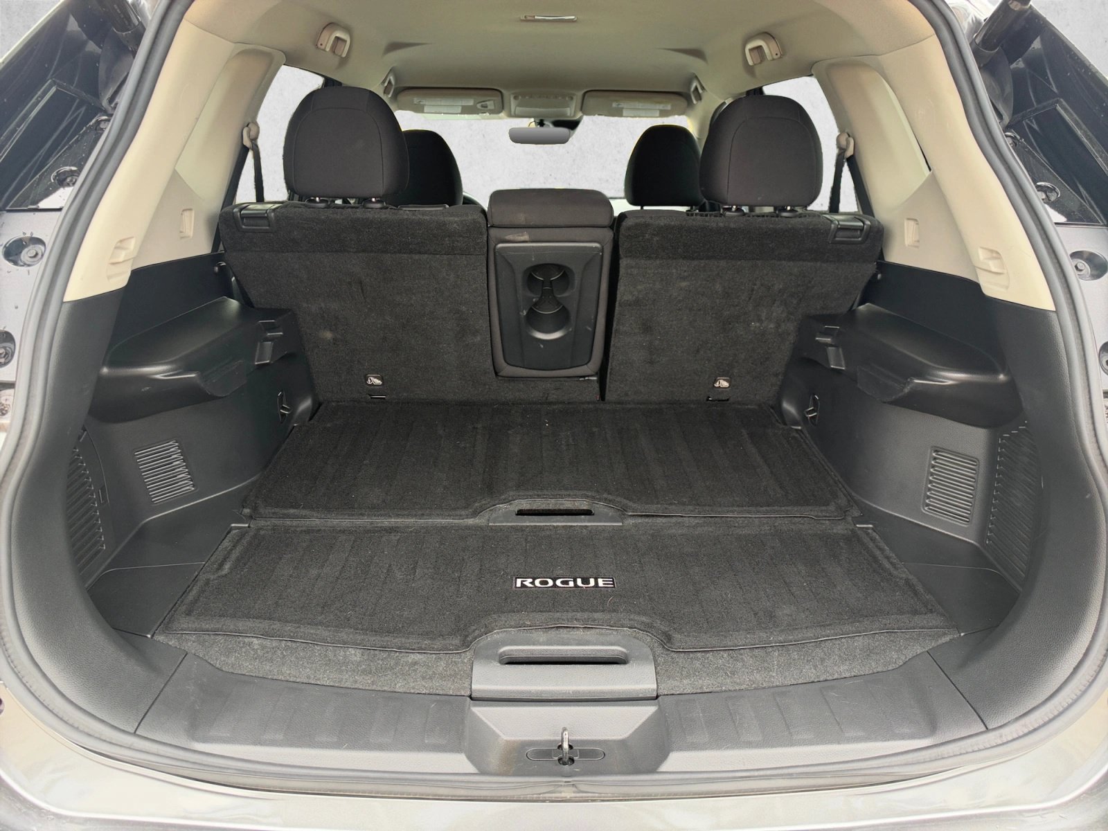 Used 2019 Nissan Rogue SV FWD image 23