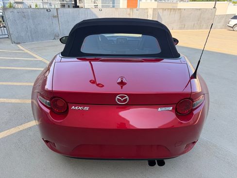 Used 2016 MAZDA MX-5 Miata Grand Touring RWD image 23