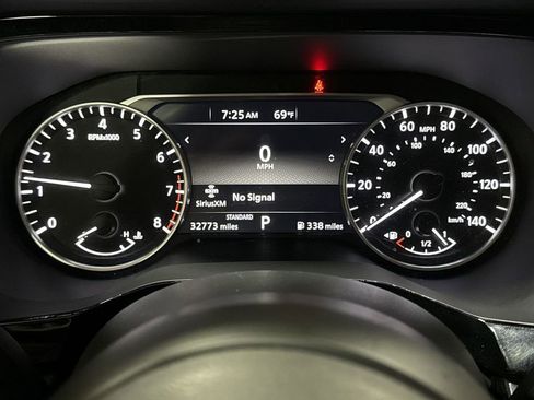 Used 2025 Nissan Pathfinder SV FWD image 12