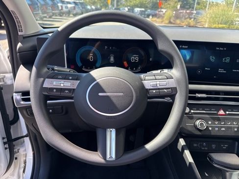 New 2025 Hyundai Tucson SE image 24