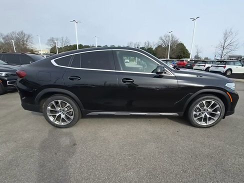 Used 2021 BMW X6 xDrive40i w/ Executive Package image 2