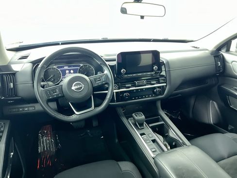 Used 2024 Nissan Pathfinder SV w/ SV Premium Package FWD image 27
