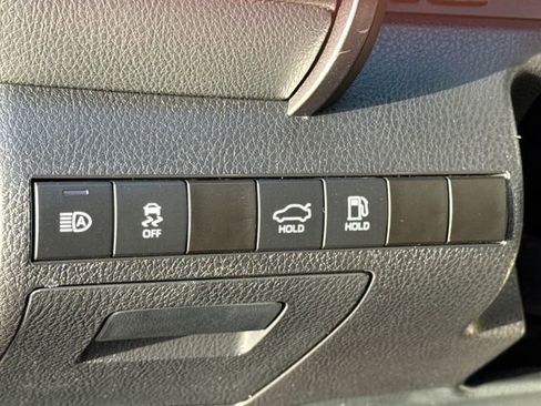 Used 2023 Toyota Camry SE image 21