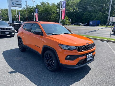 New 2026 Jeep Compass Latitude AWD/4WD image 2