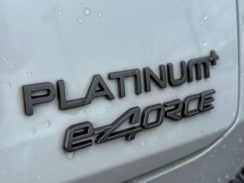 Used 2023 Nissan Ariya image 11