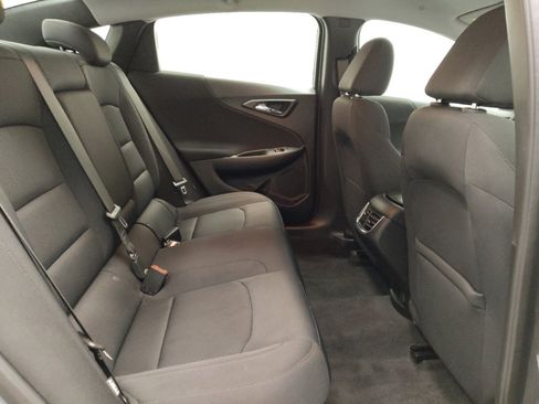 Used 2025 Chevrolet Malibu LT FWD image 19