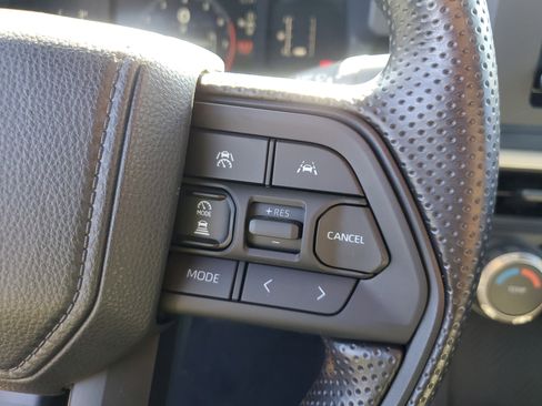 Used 2025 Toyota Tacoma SR image 27