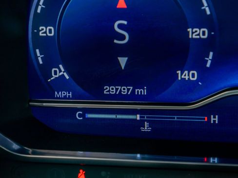 Used 2024 Chevrolet Suburban High Country image 20