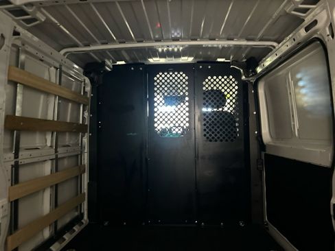 Used 2025 RAM ProMaster 2500 w/ U-Haul Equipment Group FWD image 26