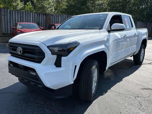 New 2026 Toyota Tacoma SR5 RWD image 7