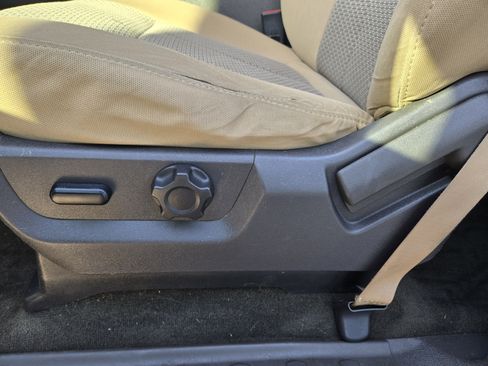 Used 2012 Ford F250 XLT w/ XLT Interior Pkg image 19