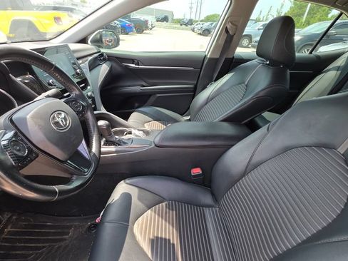 Used 2021 Toyota Camry SE FWD image 11