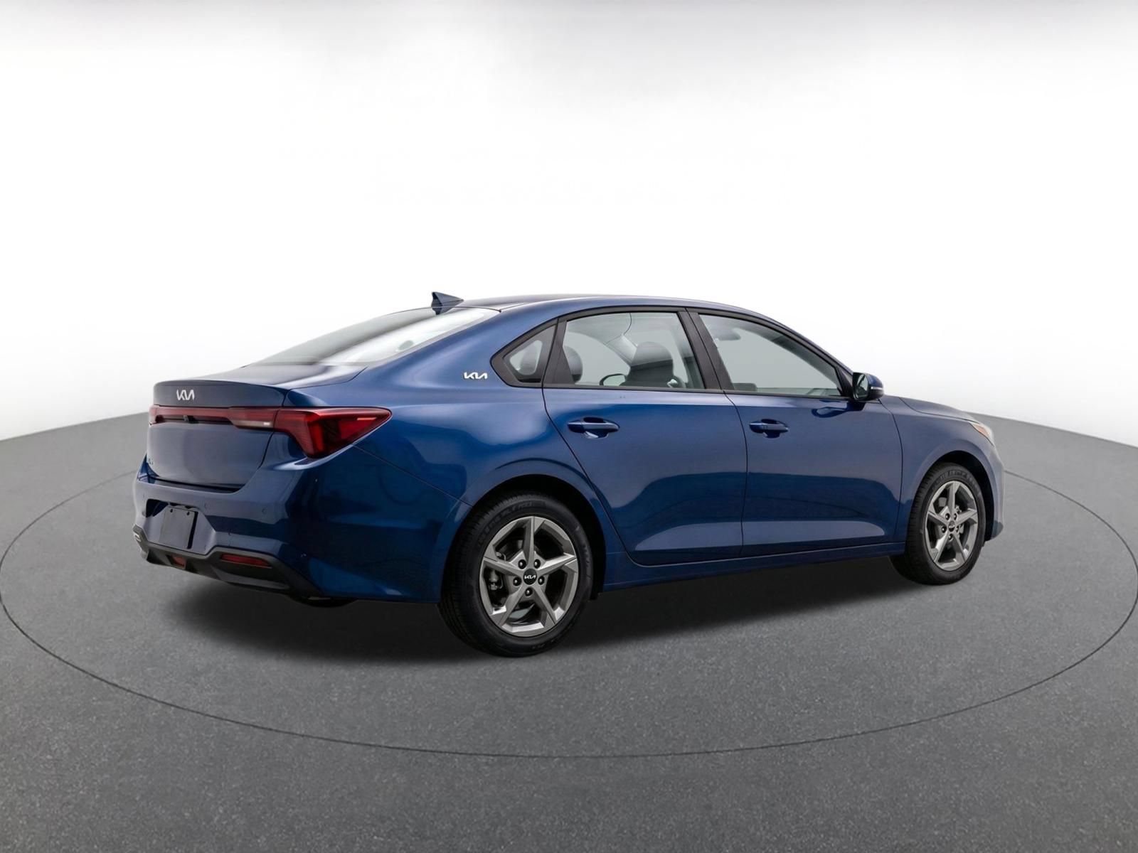 Used 2025 Kia K4 FWD image 8