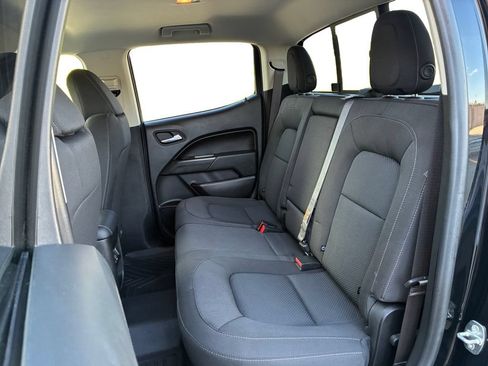 Used 2022 Chevrolet Colorado LT w/ LT Convenience Package AWD/4WD image 19