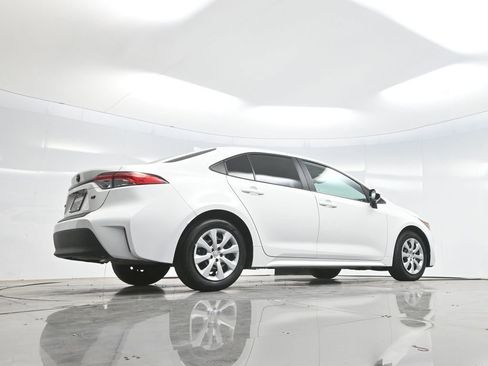 Used 2025 Toyota Corolla LE FWD image 66