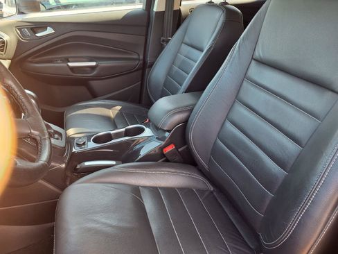Used 2016 Ford Escape Titanium w/ Equipment Group 301A AWD/4WD image 3