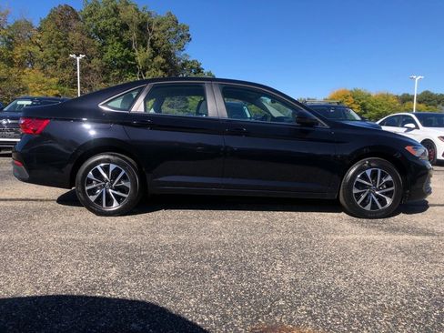 Used 2024 Volkswagen Jetta S image 8