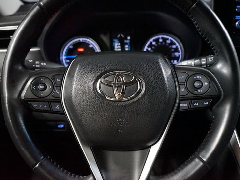 Certified 2021 Toyota Venza LE AWD/4WD image 12