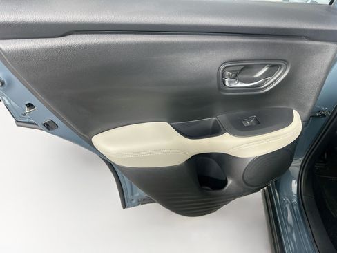 Used 2025 Honda HR-V LX image 24