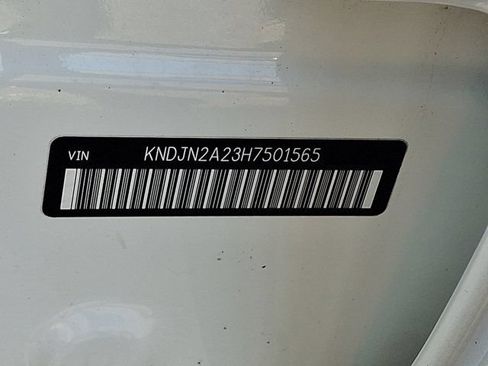 Used 2017 Kia Soul FWD image 30