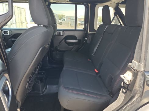 Used 2019 Jeep Wrangler Unlimited Rubicon AWD/4WD image 24