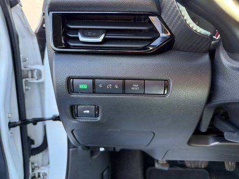 Used 2023 Nissan Sentra SV image 16