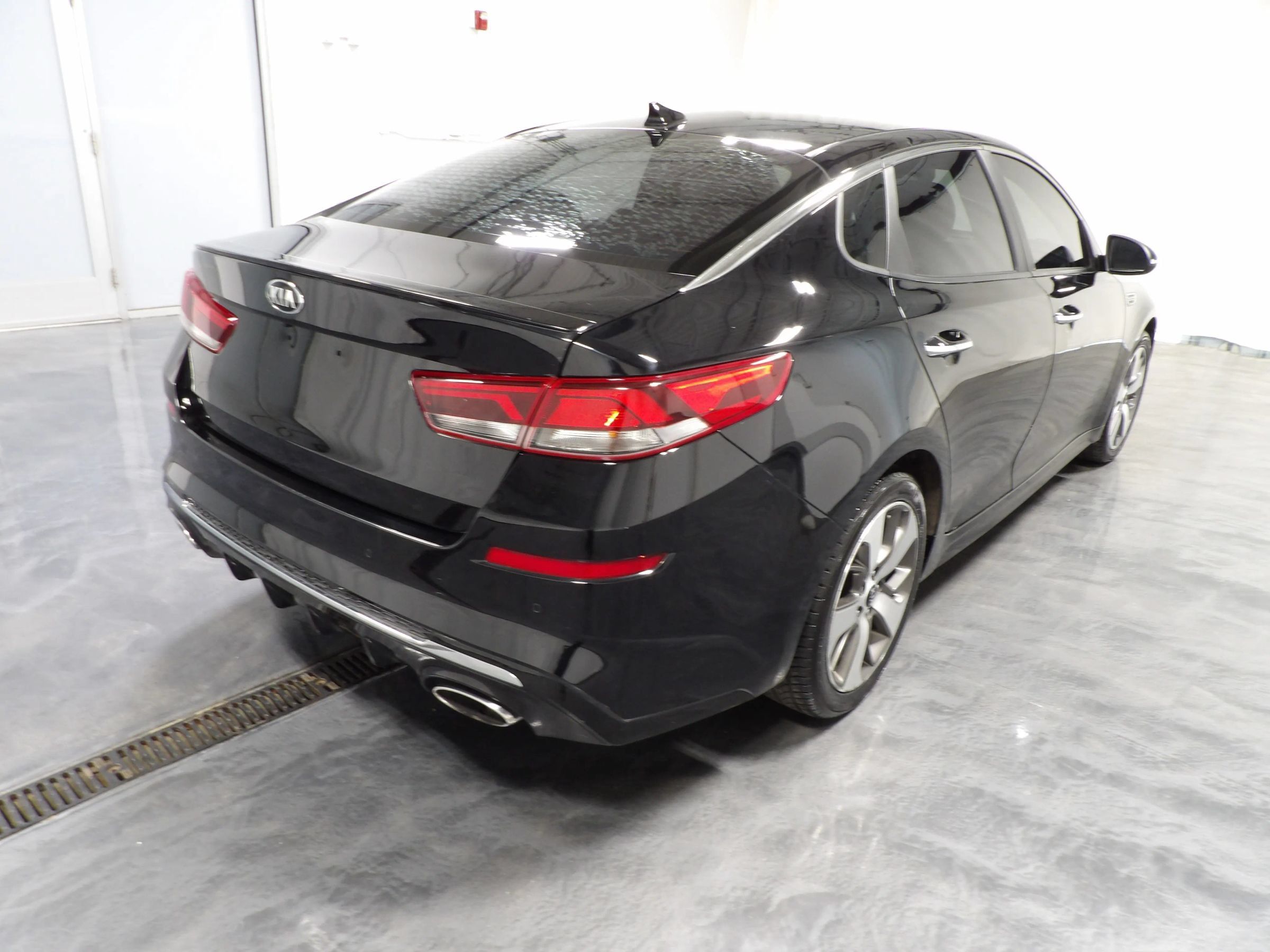 Used 2020 Kia Optima S FWD image 4