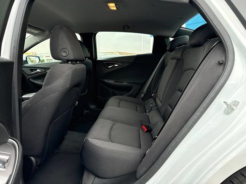 Certified 2025 Chevrolet Malibu LT FWD image 7