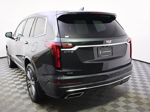 Used 2021 Cadillac XT6 Premium Luxury AWD/4WD image 4