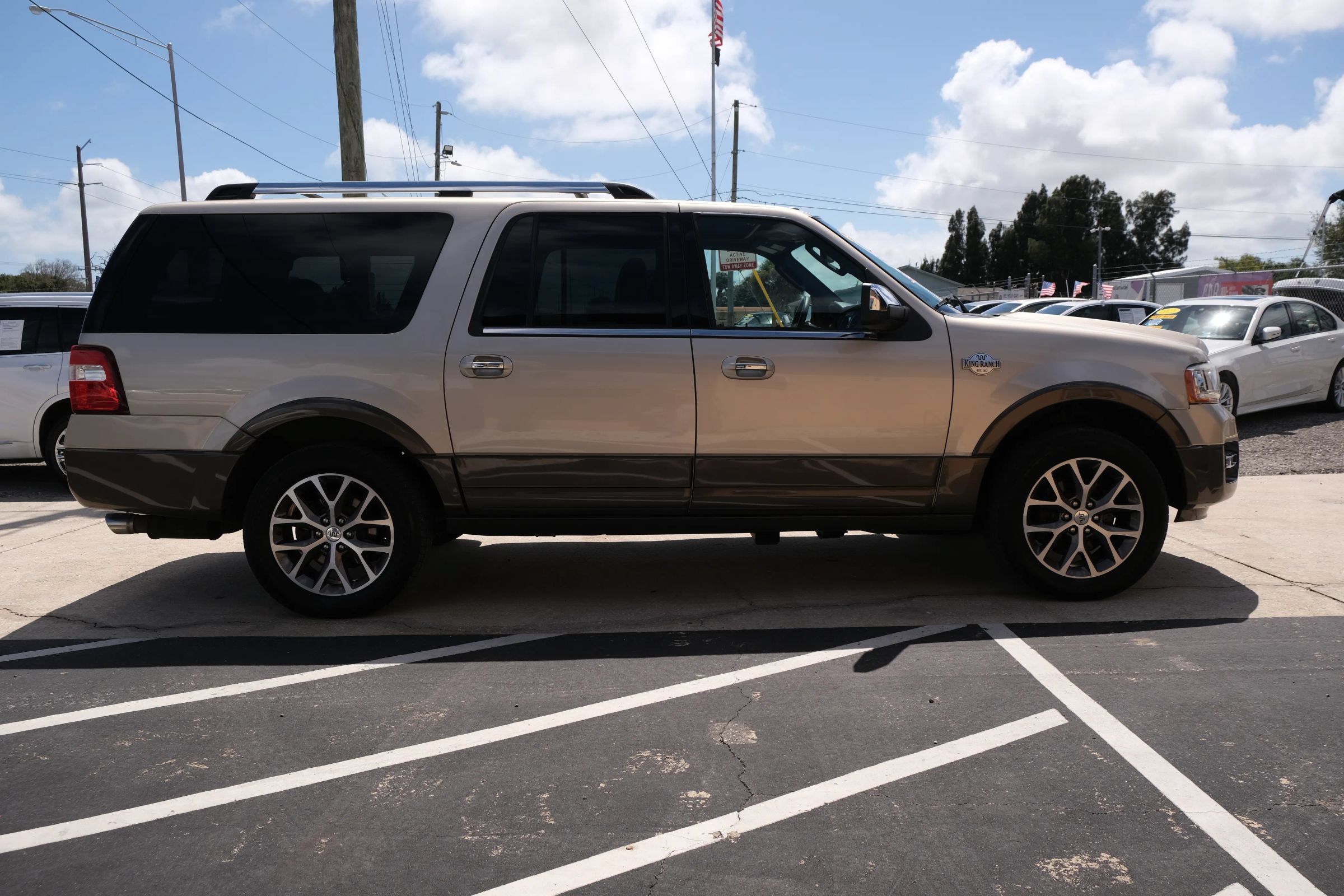 Used 2017 Ford Expedition EL King Ranch AWD/4WD image 4