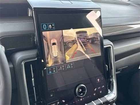 New 2026 GMC Yukon XL Elevation image 19