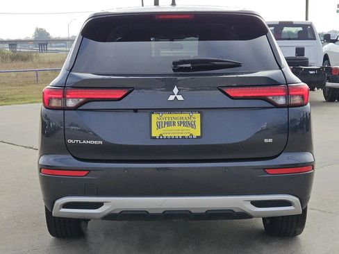 Used 2024 Mitsubishi Outlander SE image 5