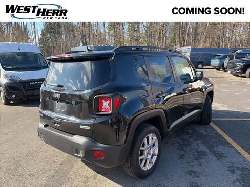 Used 2022 Jeep Renegade Latitude w/ Convenience Group image 2
