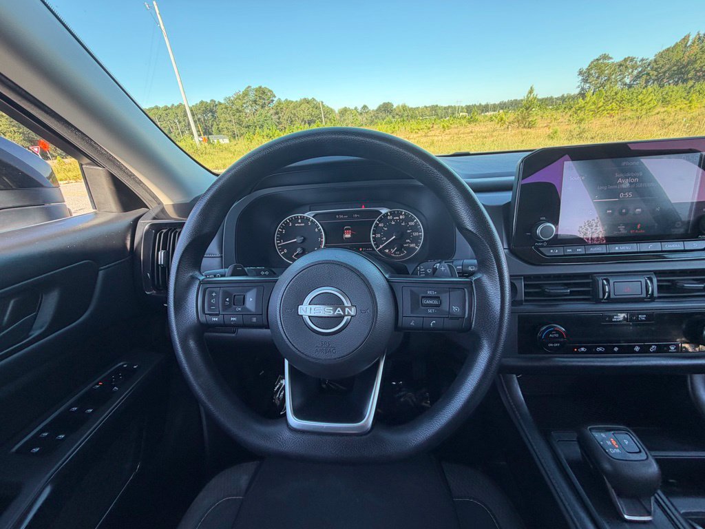 Used 2023 Nissan Pathfinder S FWD image 18