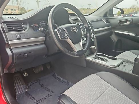 Used 2013 Toyota Camry SE image 10