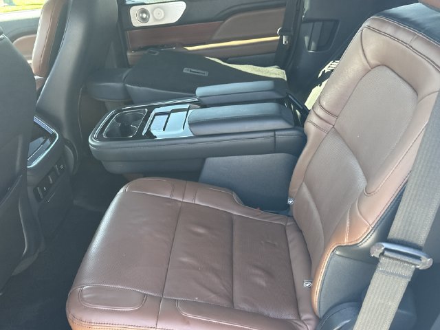 Used 2023 Lincoln Navigator Reserve AWD/4WD image 13