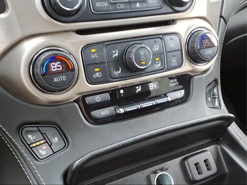 Used 2019 GMC Yukon XL Denali w/ Denali Ultimate Package image 8