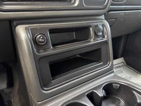 Used 2006 Chevrolet Silverado 1500 LT w/ Onstar Plus Package RWD image 20